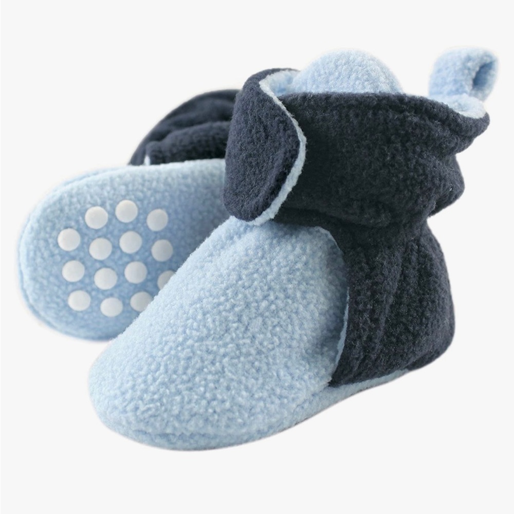 NWT Luvable Friends cozy Fleece Booties Slippers Unisex Size 2T